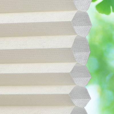 Des stores de nid d'abeille personnalisables et intelligents faciles à installer pour votre maison