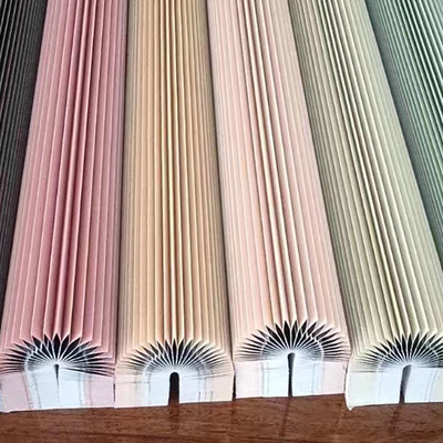 Des stores de nid d'abeille personnalisables et intelligents faciles à installer pour votre maison