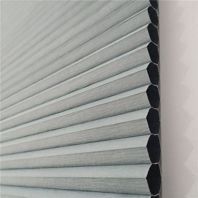 Structure horizontale Blinds à paillettes à lumière douce filtrant la lumière pour la vie moderne