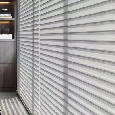 Le tissu blanc Shangrila Blind et la fibre de polyester Le duo parfait pour le style doux de la pièce