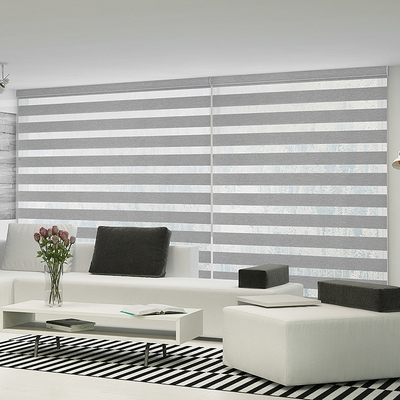 Rideaux à rouleaux pour fenêtre de bureau intérieur Zebra pour le jour et la nuit