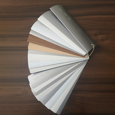 Manuel type ouvert sophistiqué personnalisation bobines d'aluminium stores pour un look raffiné