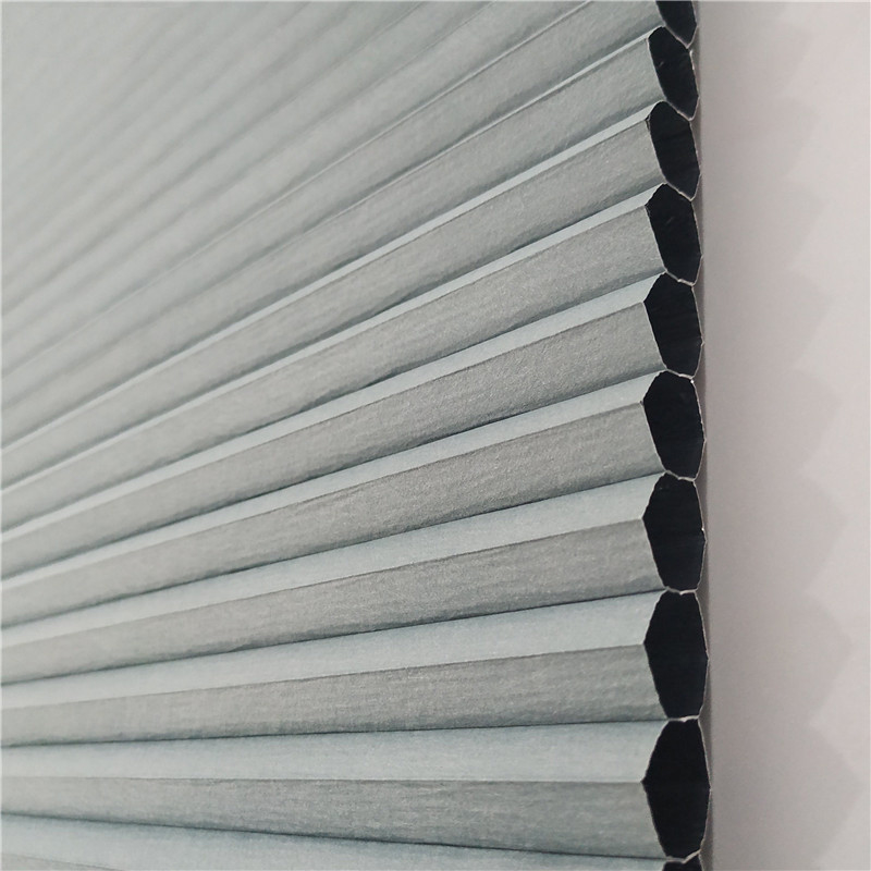 Structure horizontale Des stores anti-UV pour protection solaire et ombre à long terme