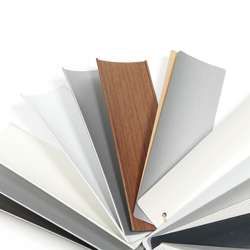Manuel type ouvert sophistiqué personnalisation bobines d'aluminium stores pour un look raffiné
